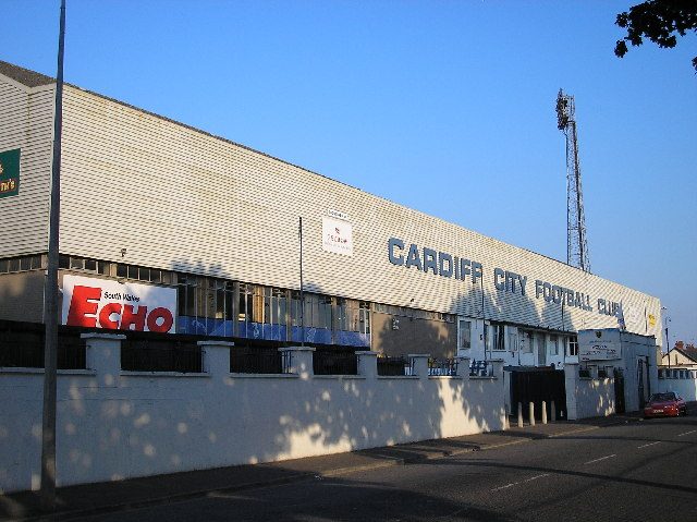 Cardiff City F.C. 2–1 Leeds United F.C. (2002) Logo