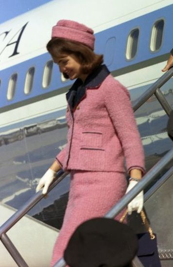 Pink Chanel suit of Jacqueline Bouvier Kennedy Logo